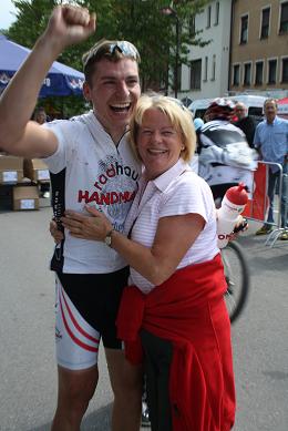 Happy im Ziel beim Albstadt Bike Marathon 2009